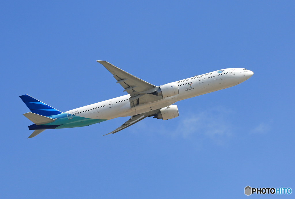 「そらー」 Garuda 777-3U3 PK-GIF 出発です 