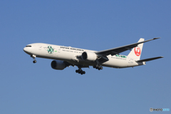  「晴れ」ジャルエコジェット７７７-346到着