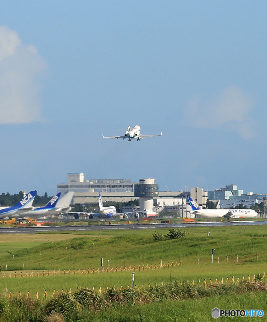 「真青の空」 プライベート：東海公務ボンバルC300 出発