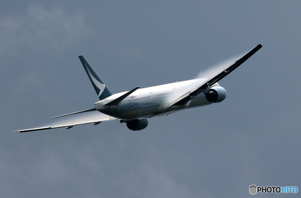 「青」 Cathay 777-367 B-NNH 離陸です