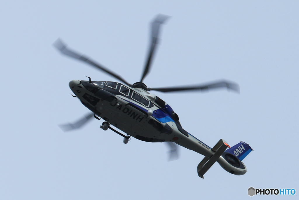 「報道へり」飛行中です