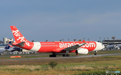 「真青の空」Air Asia A330 HS-XTJ  飛び立ちです