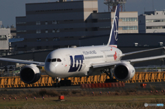 「すかい」 LOT 787-8 SP-LRH 出発