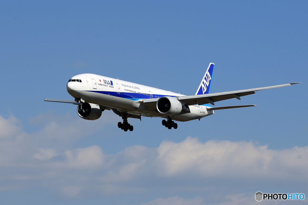 「青い空」が一番 ANA 777-381 JA873A到着