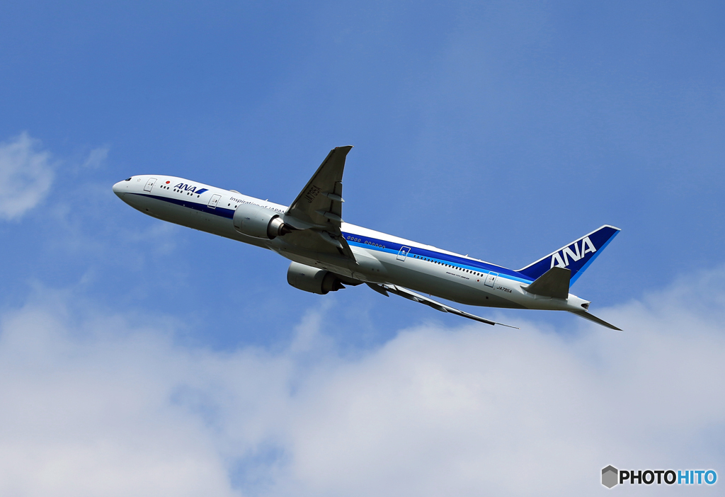 「良い天気」ANA 777-300 JA795A  飛ぶ