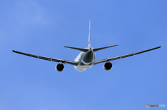 「そらー」  CATHAY 777 飛び立ちです
