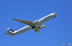 「賀正」 CATHAY A330-343 B-HLT 飛び立ちです