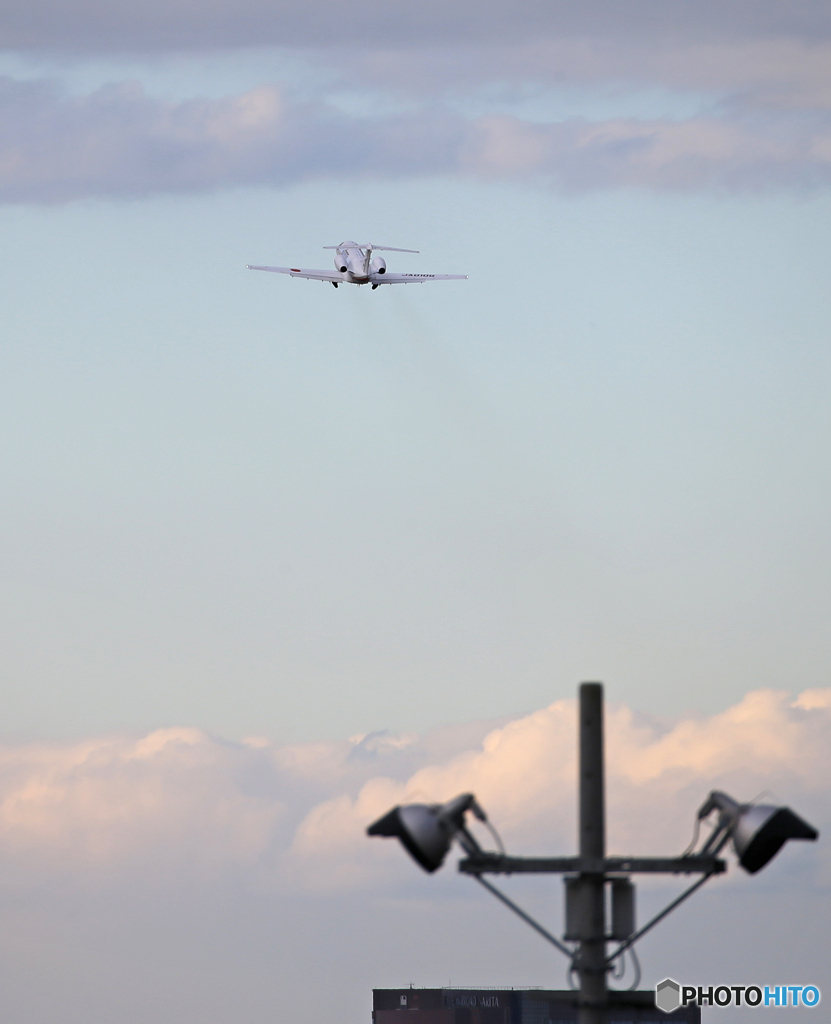 「良い雲」国土交通省飛行試験機 Takeoff 