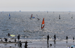 「すかい」皆んなの浜辺とウインドサーフィン