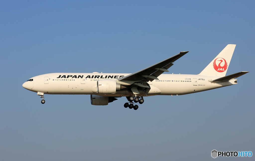 「青い空」が一番 JAL 777-300 JA710J 到着です