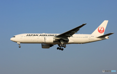 「青い空」が一番 JAL 777-300 JA710J 到着です