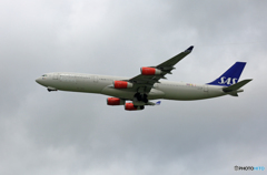 「雲」 SAS A340-313 LN-RKF 離陸 