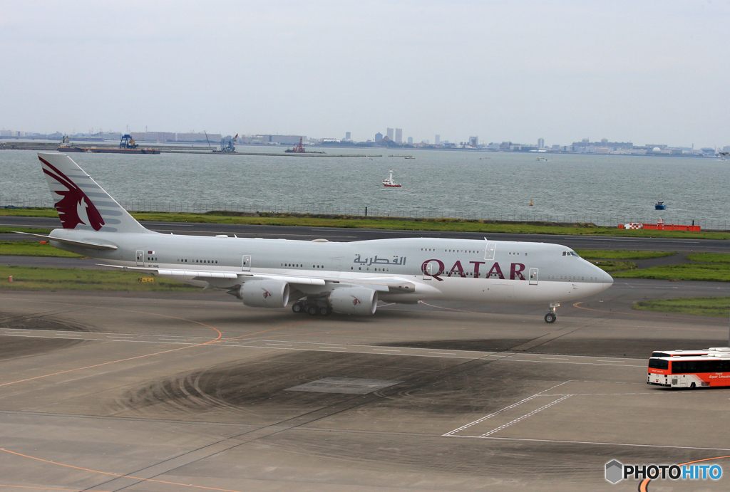 「☁」Qatar 747-8 アミリA7-HHE 離陸→ 成田へ