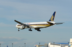 「晴れ」 Singapore 777 9V-SWW 到着しました