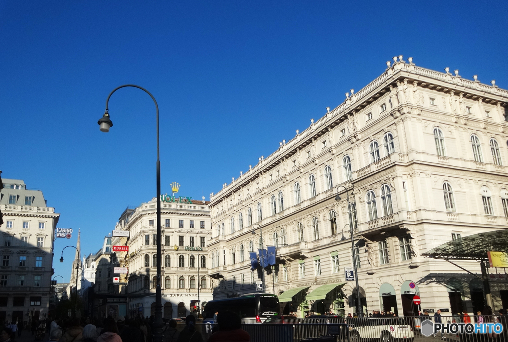 オーストリア（５４３）ウイーンの街並みは眩しい！