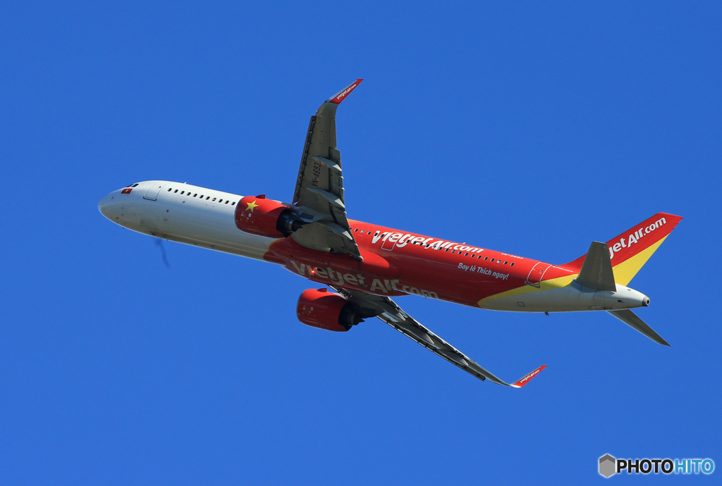 「青が大好き」VietJet A321-271N VN-A693 出発