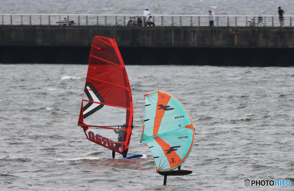 「SKY」風の流れに乗る