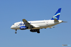「空色」 yakutia スホーイ SSJ100-95LR 到着です