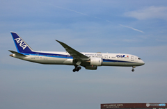  「晴れ」 ANA 787-9 JA871A 着陸します