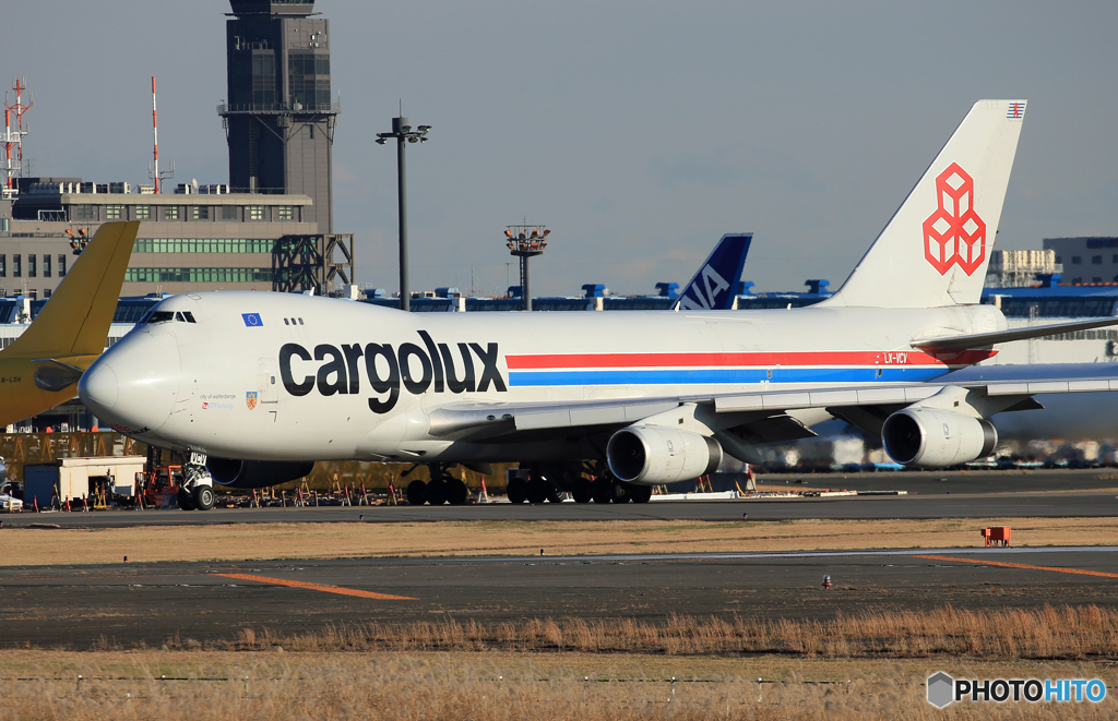 「あおぞら」 Cargolux 747-4R7F LX-VCV 出発です