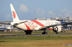 「晴れ」Smiling China B777-39L Takeoff