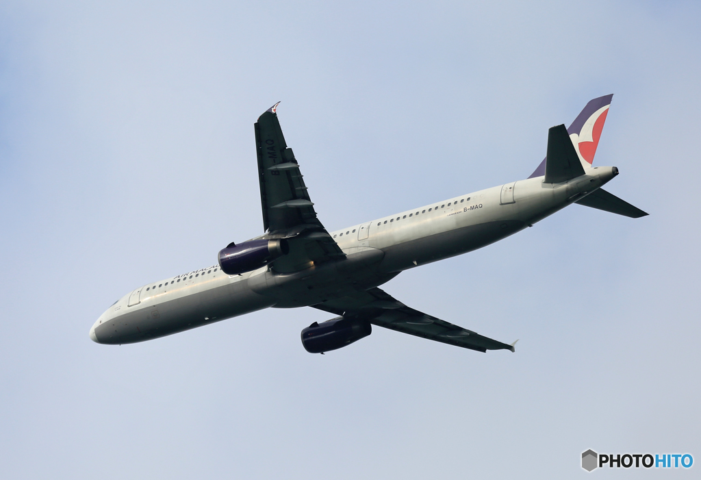 「雲」 マカオ航空 A231-321 B-MAQ 離陸