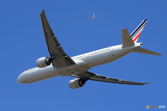 「良い空～」AIR FRANCE 777-200 クロス F-GZNR