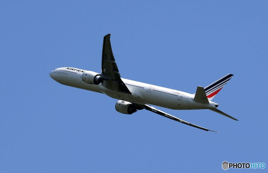 Air France 777-200 F-GZNK  Takeoff