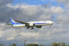 「ぶるー」 ANA 777-381 JA783A Landing