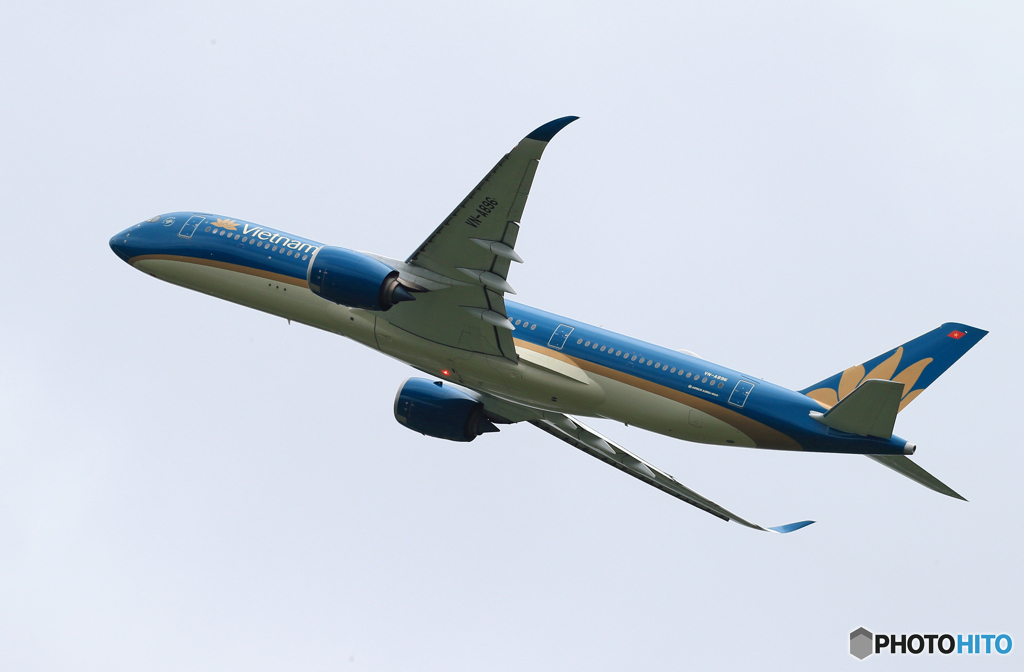 「曇り」Vietnam A350-941 VN-A896 Takeoff  