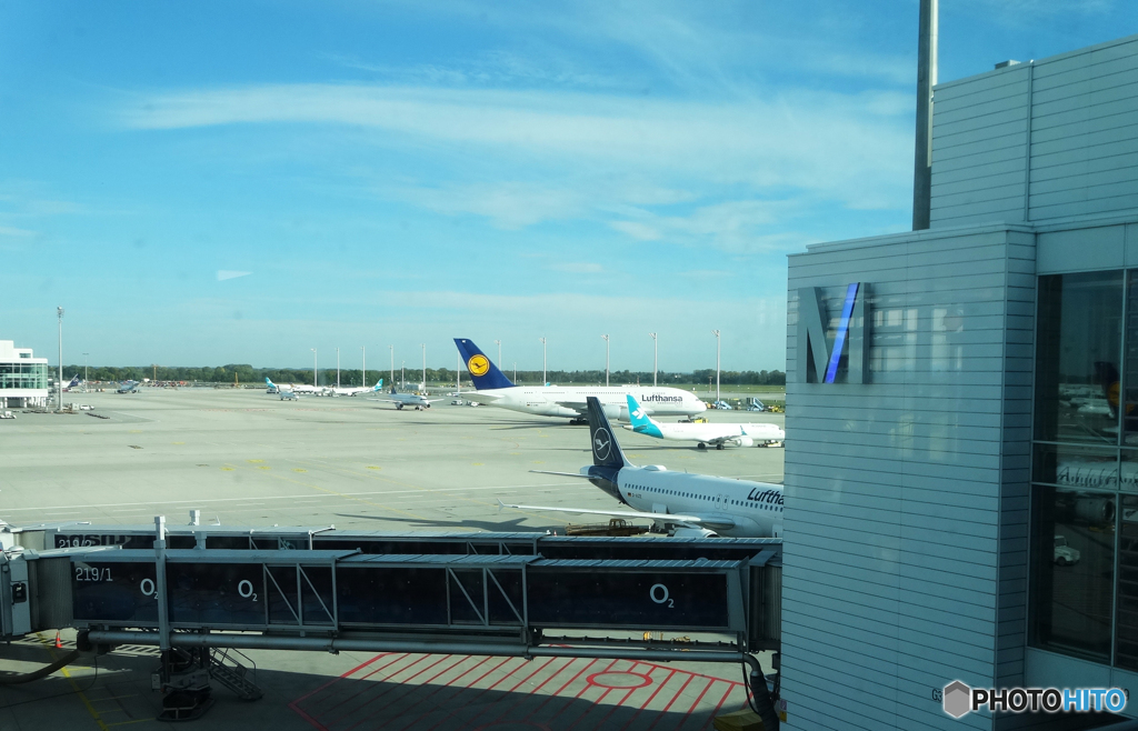ミュンヘン国際空港  ✈(1157)  青い空とAirbus A380✈