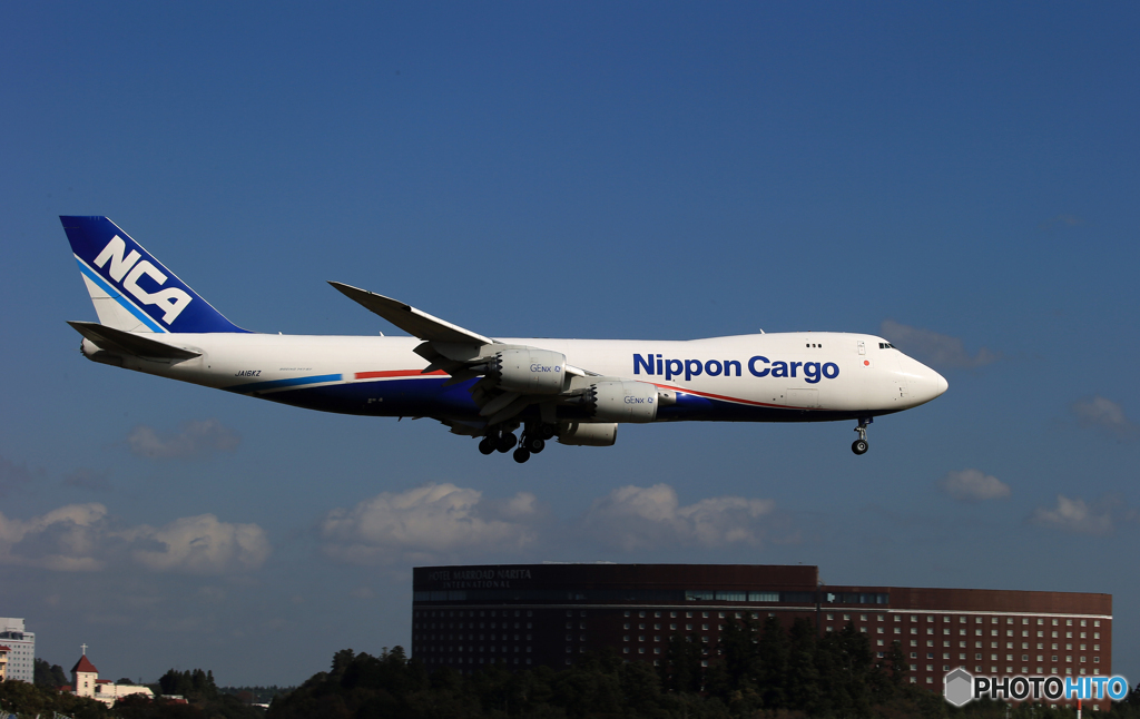 ☀「あおぞら」 NCA 747-8KZF JA16KZ 着陸です