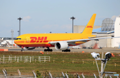 「良い空～」DHL AeroLogic 777-FBT  離陸です