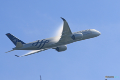 「青空」 Vietnam SKY A350-941 ベイパー 出発です