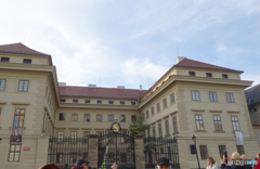 チェコ（３５９）皆んなで　プラハの街を撮る？