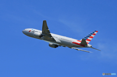 「青色が好き」American 777-200 N782AN 飛行