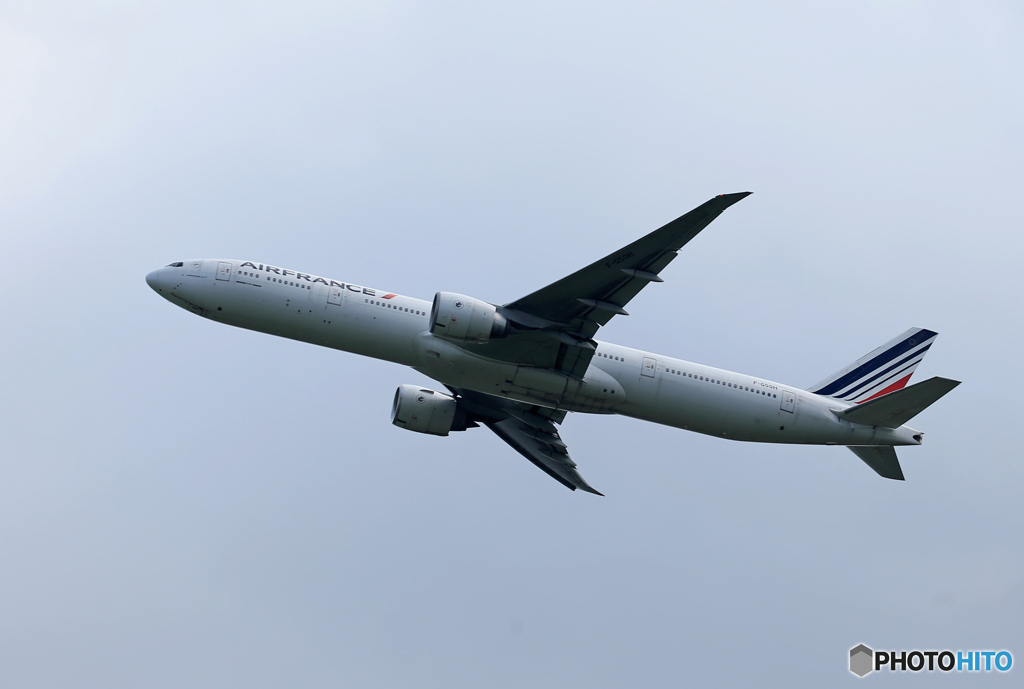 「そらー」　AIR FRANCE 777-328 F-GSQH 離陸します　