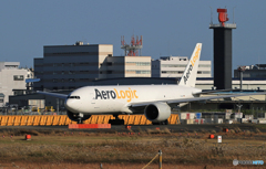 「青が好き」AeroLogic 777-F6N D-AALT  離陸します