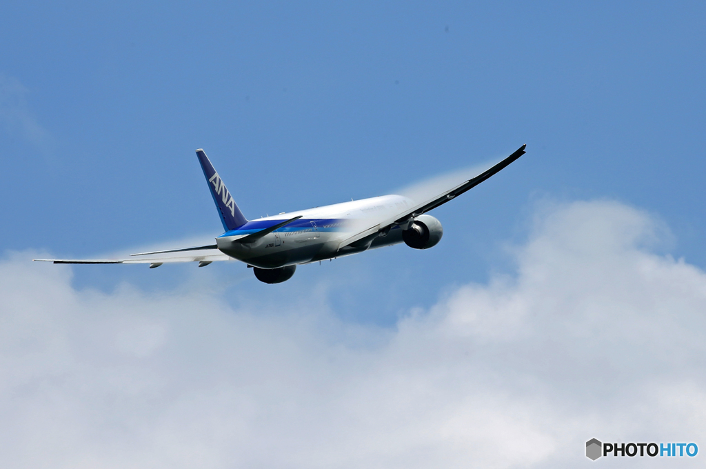  「晴れ」 ANA 777-381 JA780A 出発です