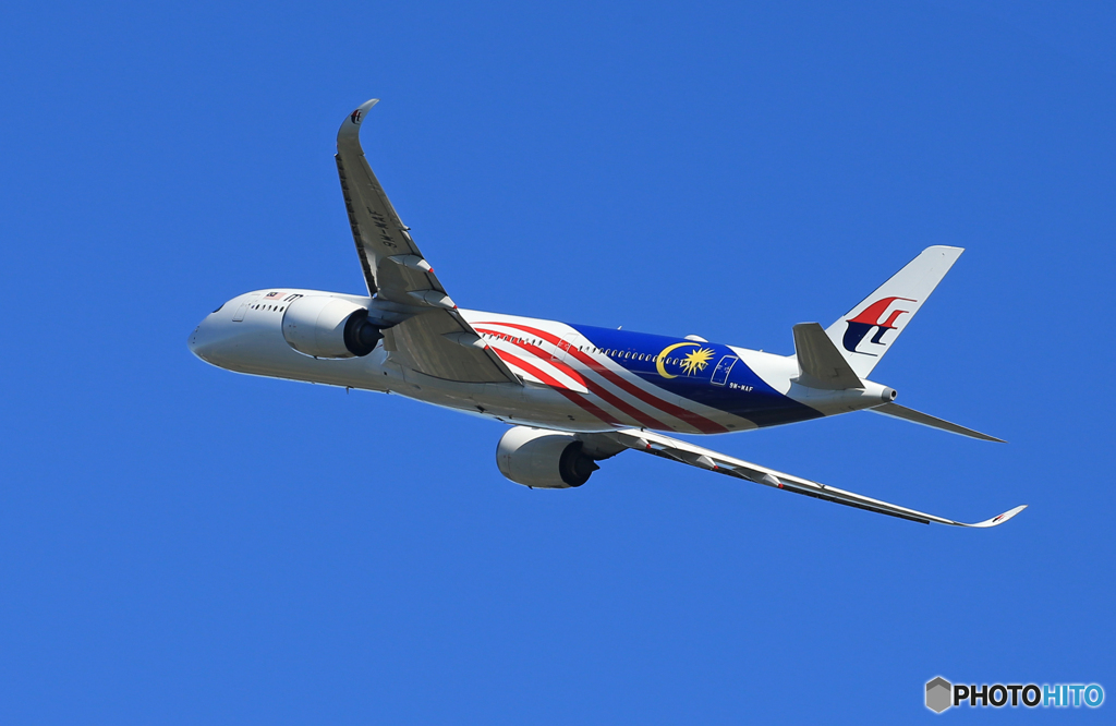 「ブルー」 Malaysia A350-941 9M-MAF Takeoff