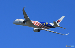 「ブルー」 Malaysia A350-941 9M-MAF Takeoff
