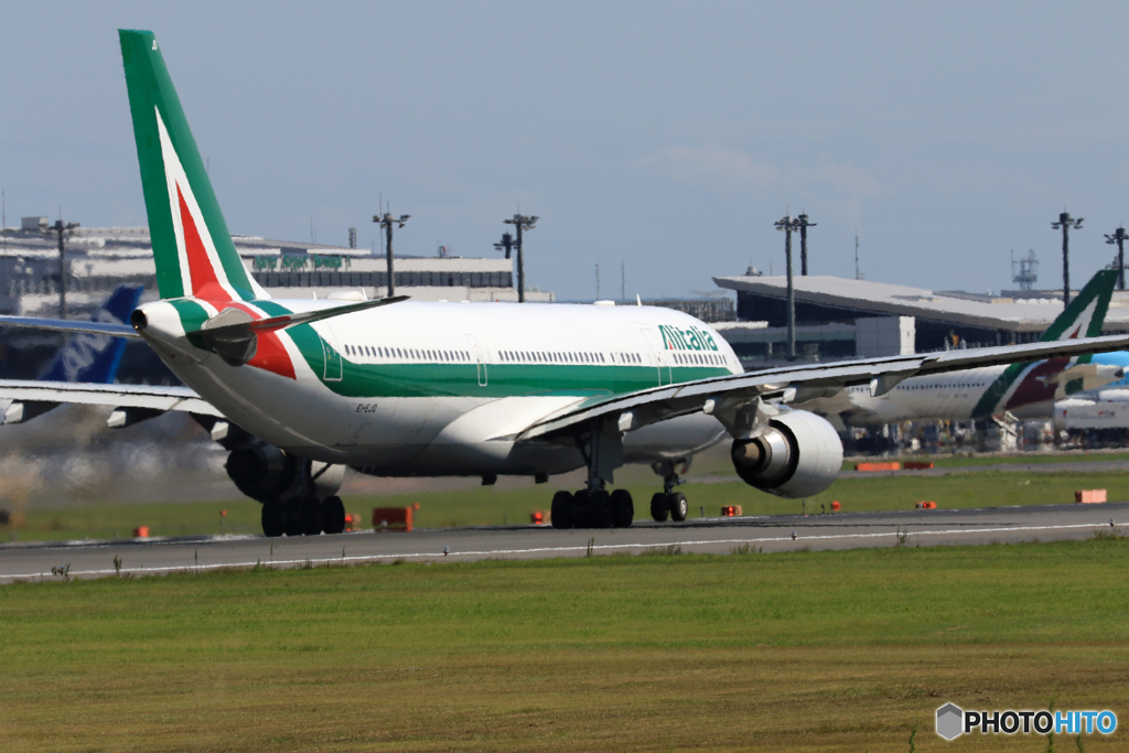 「青色」 Alitalia 777-200 EI-EJO Takeoff