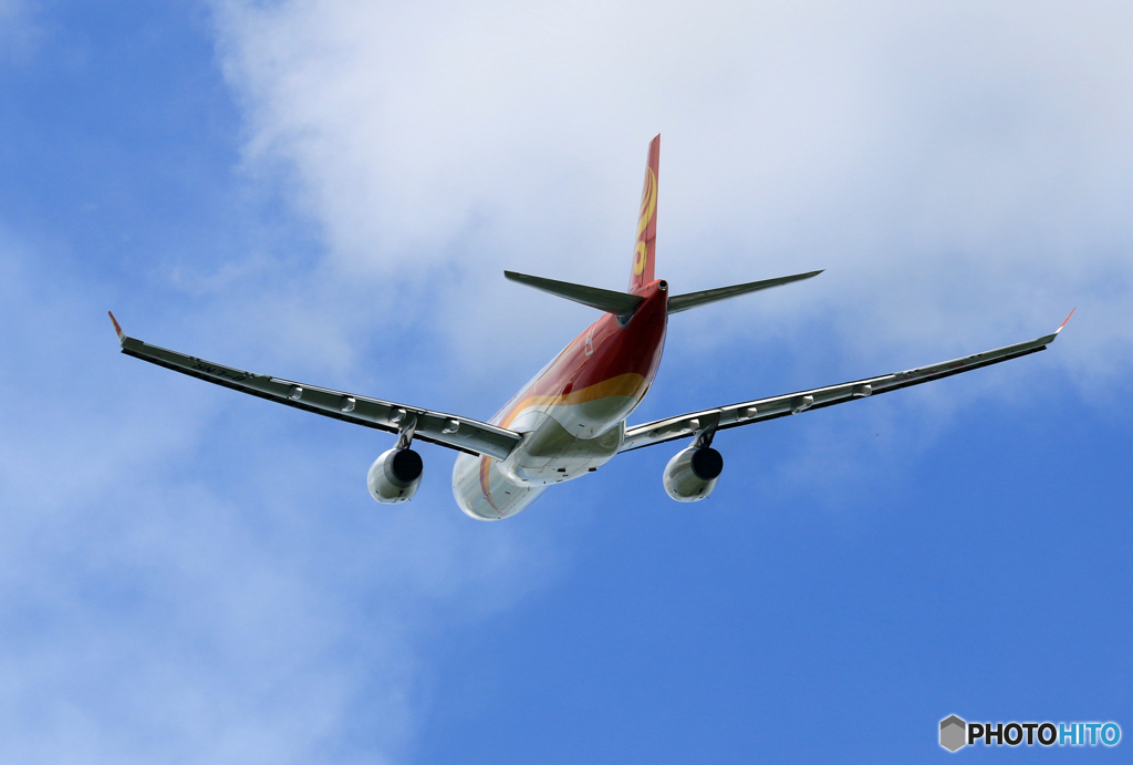 「青い空」が一番「Hong Kong A330-343 B-LNR離陸です