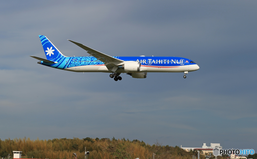 「群青色」Air Tahiti Nui 787-9 Landing