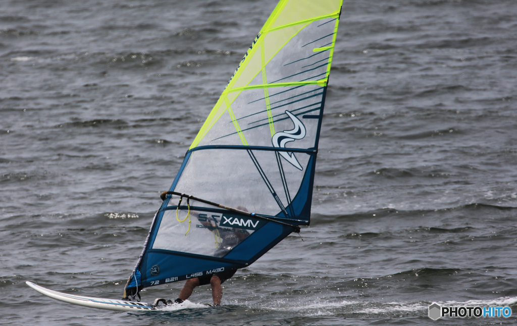 「スカイ」風とともに