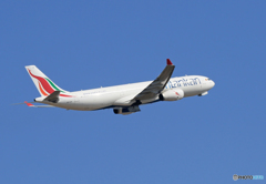 「SKY」 SriLankan A330-343 4R-ALN 離陸です