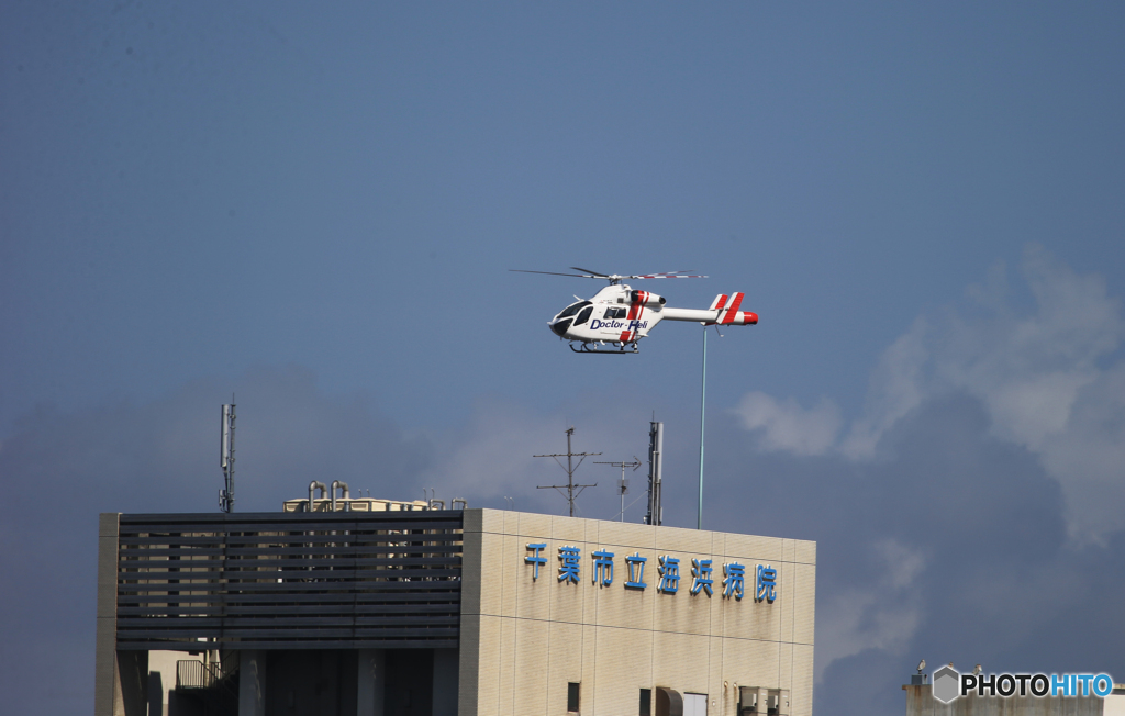 「SKY」☮ 救急病院の上を飛ぶ・ドクターヘリ ☮