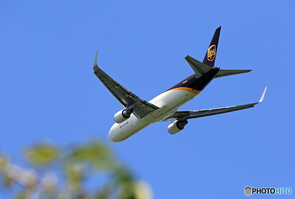 「ぶるー」 UPS 767-34AF N340UP 出発