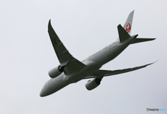 「雲」 JAL 787-8 JA845J 離陸