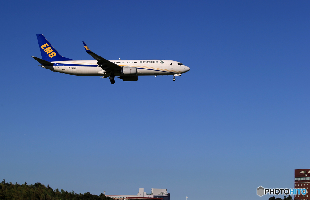 「ぶるー」China Postal 737-800 B-5157 Landing